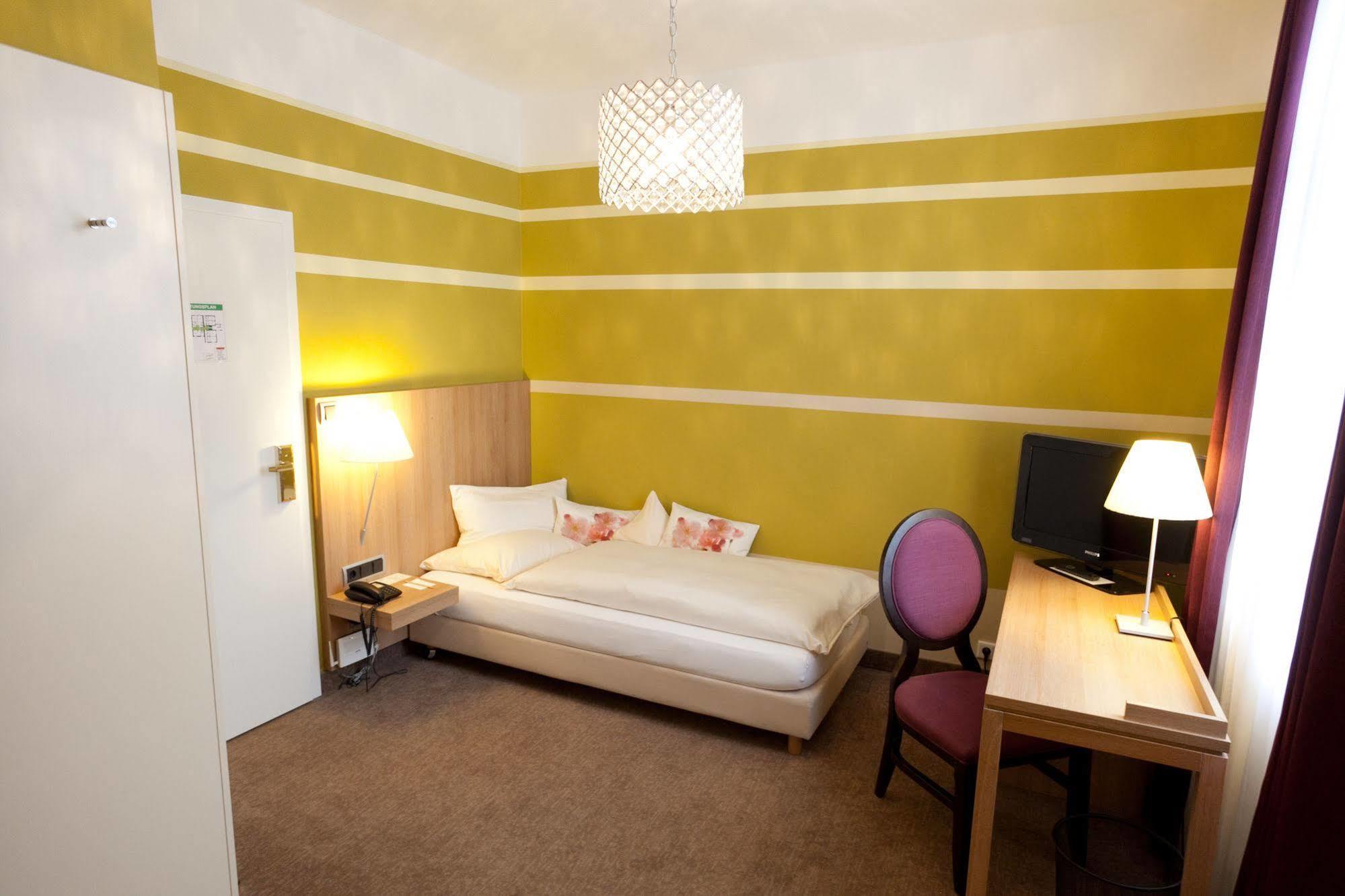 Hotel Schepers Ґронау Екстер'єр фото